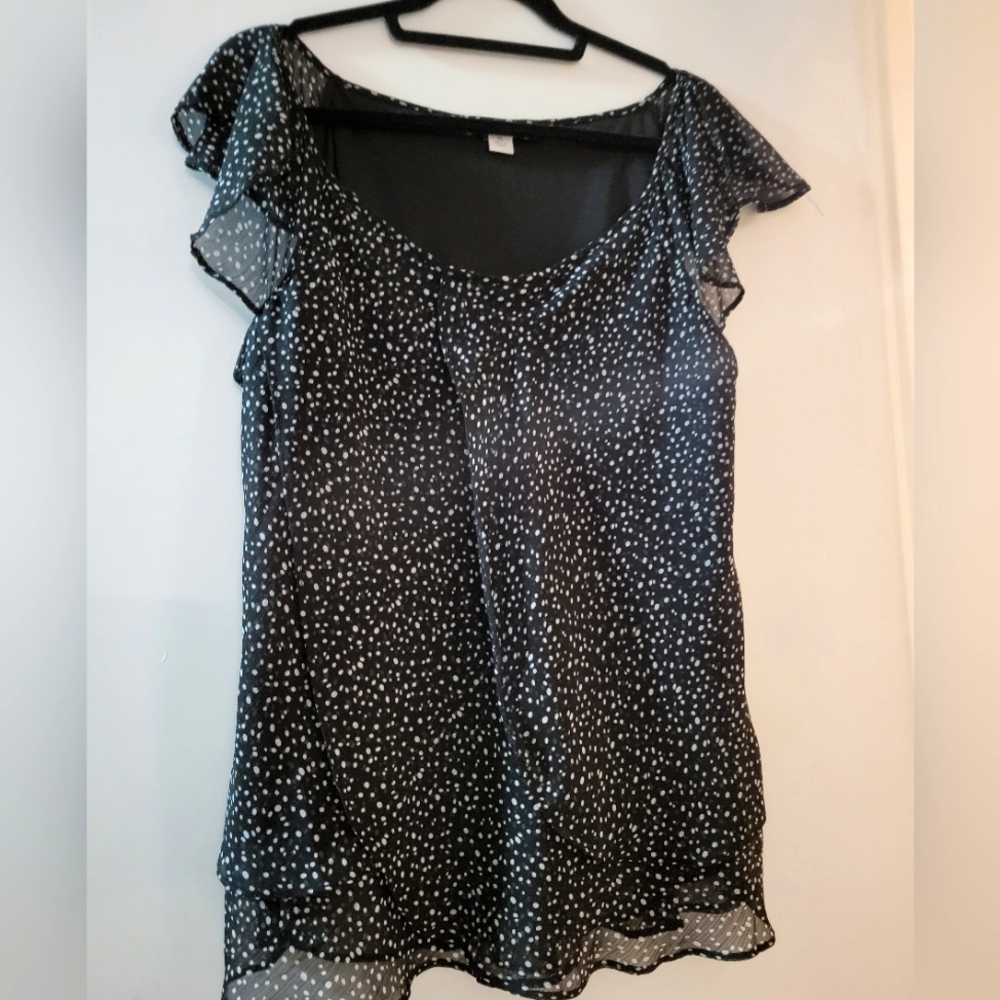 Dress Barn flowy polka dot short sleeve shirt size XL